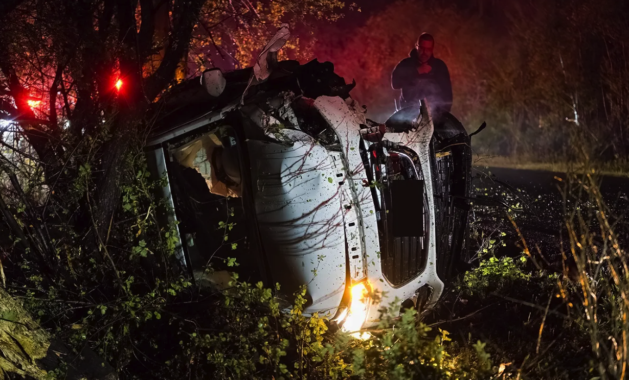 Driver escapes injury in Skaneateles rollover crash